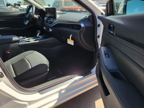 New 2026 Nissan Altima 2.5 SV FWD image 12