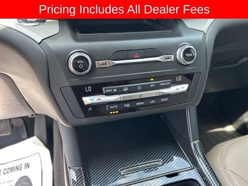 Used 2020 Ford Explorer XLT w/ Equipment Group 202A AWD/4WD image 11