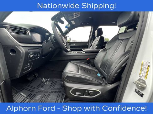 Used 2024 Jeep Wagoneer L Series II w/ Flexible Seating Group AWD/4WD image 29