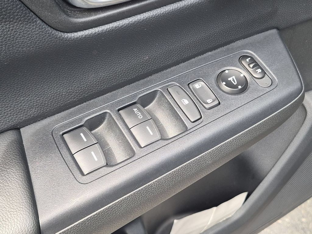 Used 2025 Honda CR-V LX image 13