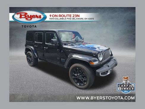 Used 2025 Jeep Wrangler Unlimited Sahara w/ Safety Group AWD/4WD image 1