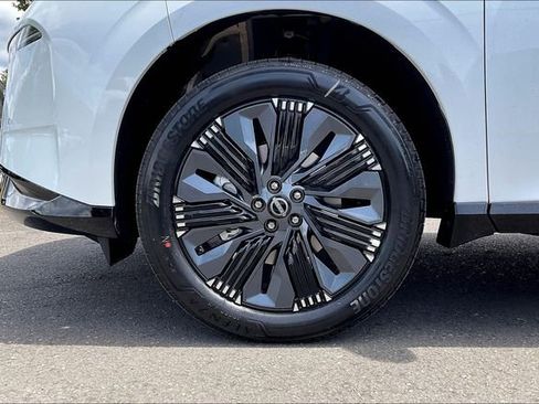 Used 2025 Nissan Murano Platinum w/ Cargo Package image 11