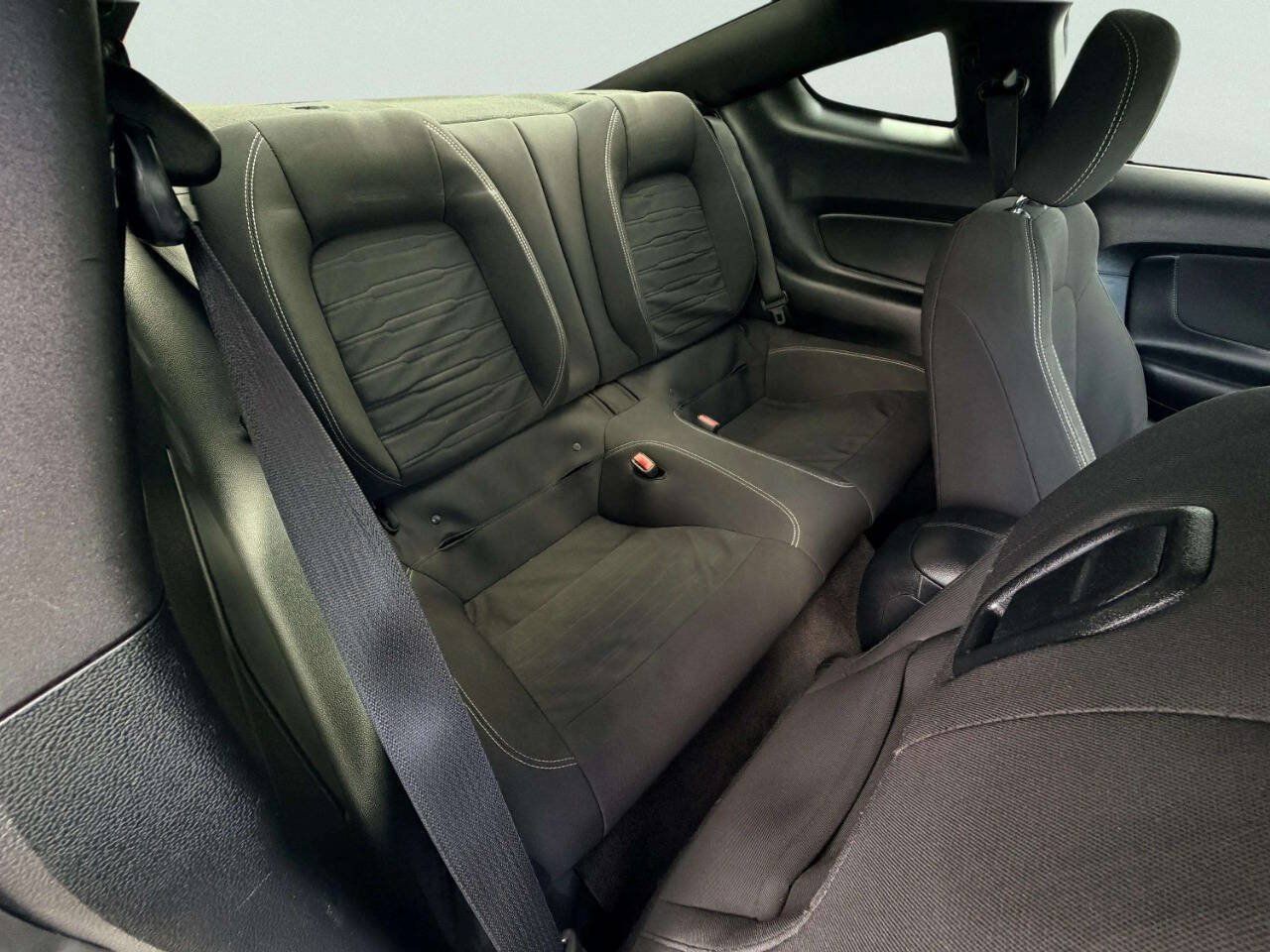 Used 2017 Ford Mustang GT RWD image 26