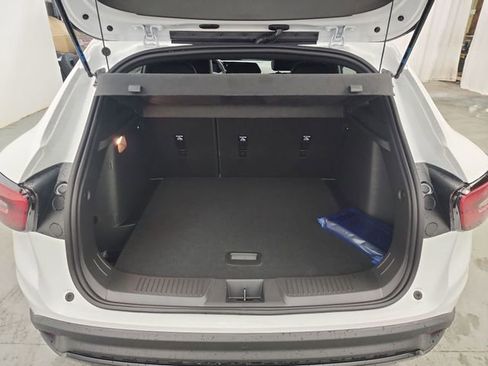 New 2026 Chevrolet Trax RS w/ Sunroof Package image 22