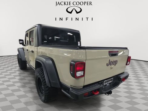 Used 2020 Jeep Gladiator Rubicon w/ Cold Weather Group AWD/4WD image 7