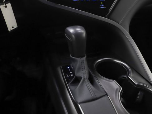 Used 2024 Toyota Camry SE image 23