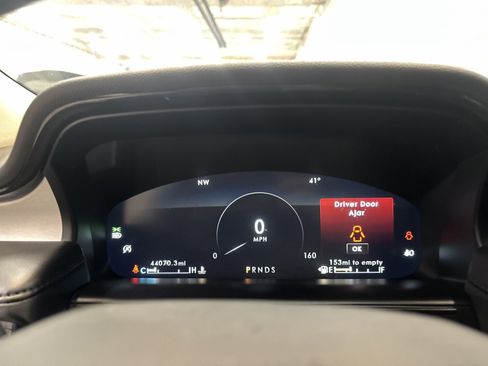 Used 2022 Lincoln Nautilus AWD image 17