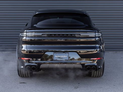 New 2026 Porsche Cayenne Turbo image 6