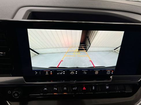 New 2026 Chevrolet Silverado 1500 High Country w/ Technology Package AWD/4WD image 16