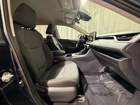 Certified 2025 Toyota RAV4 XLE AWD/4WD image 21