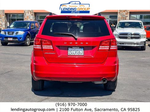Used 2017 Dodge Journey SE w/ Flexible Seating Group FWD image 3