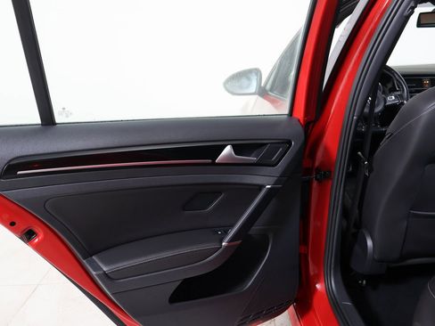 Used 2016 Volkswagen Golf R 4-Door image 22