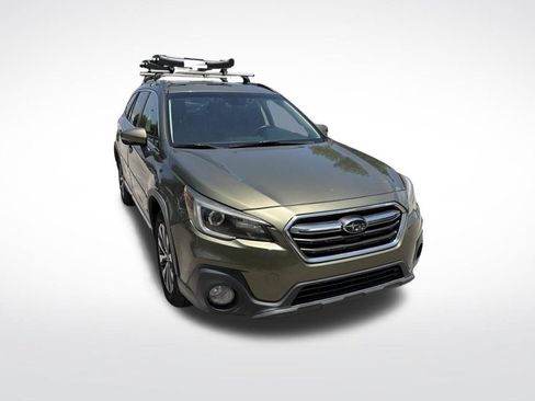 Used 2018 Subaru Outback 3.6R Touring AWD/4WD image 2