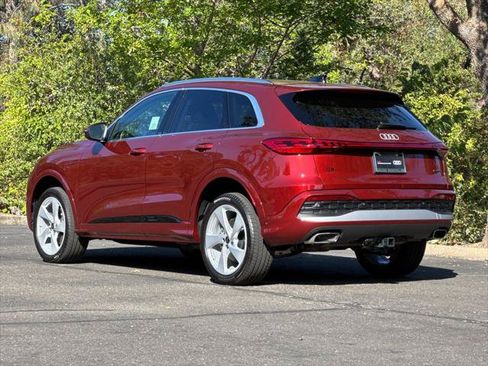 Certified 2025 Audi Q5 Premium Plus w/ Premium Plus AWD/4WD image 7