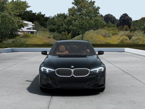 New 2025 BMW 330i Sedan w/ Convenience Package image 3
