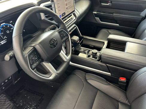Used 2025 Toyota Tundra Platinum w/ TRD Off-Road Package AWD/4WD image 10