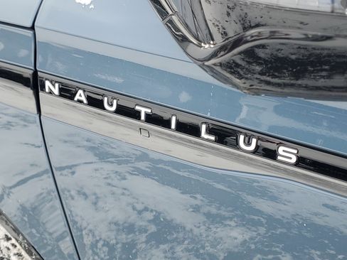 New 2026 Lincoln Nautilus Reserve w/ Jet Appearance Package image 7