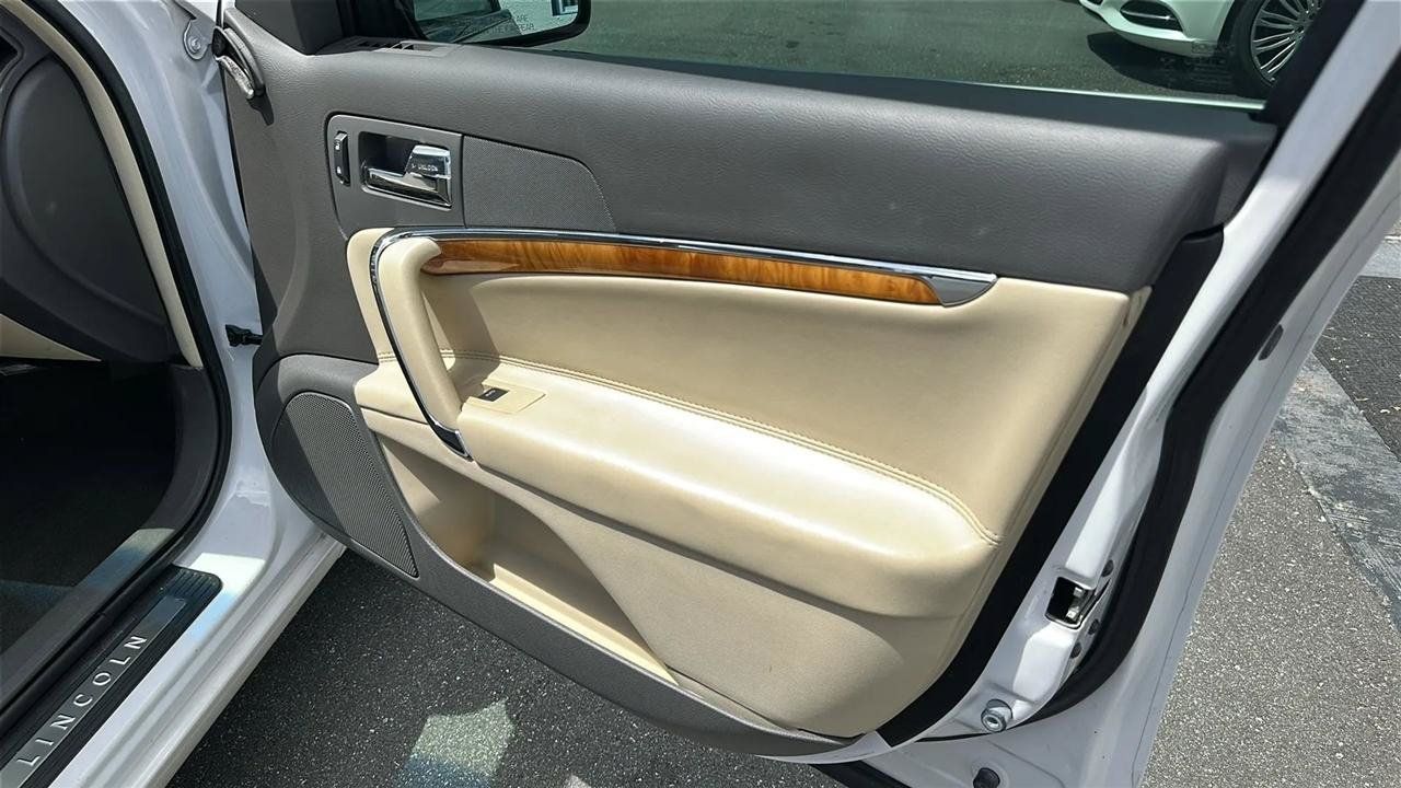 Used 2012 Lincoln MKZ Hybrid FWD image 33