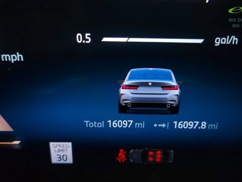 Used 2025 BMW 330i Sedan RWD image 39