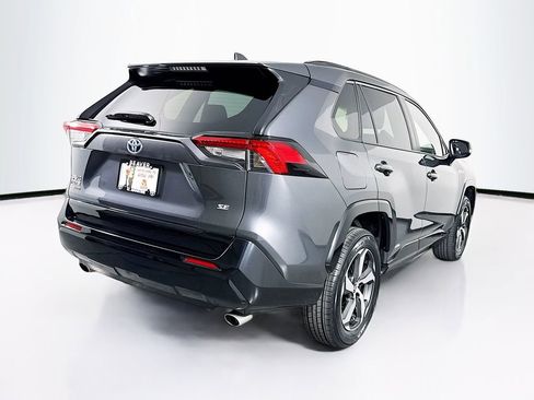 Used 2024 Toyota RAV4 SE w/ Weather & Moonroof Package image 10