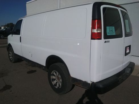 Used 2009 Chevrolet Express 2500 image 7