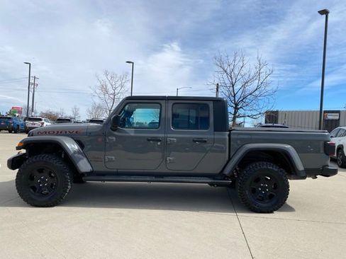 Used 2020 Jeep Gladiator Mojave w/ Dual Top Group AWD/4WD image 2