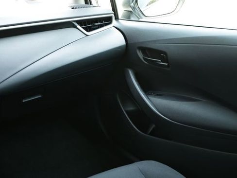 Used 2023 Toyota Corolla LE FWD image 27