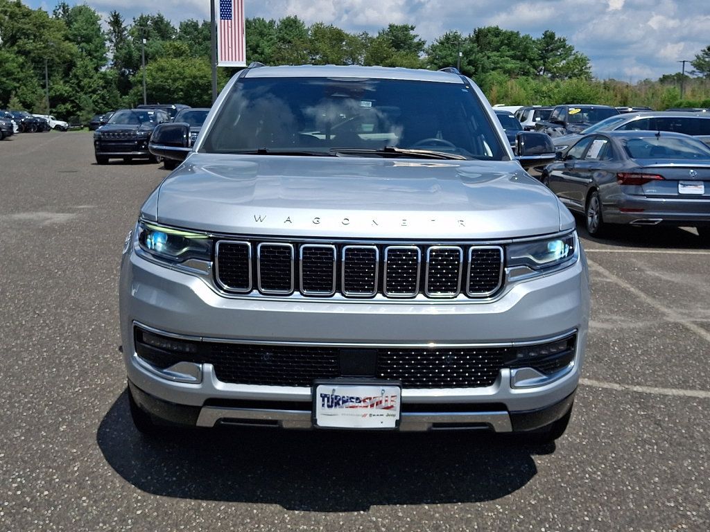 Used 2024 Jeep Wagoneer Series III AWD/4WD image 8