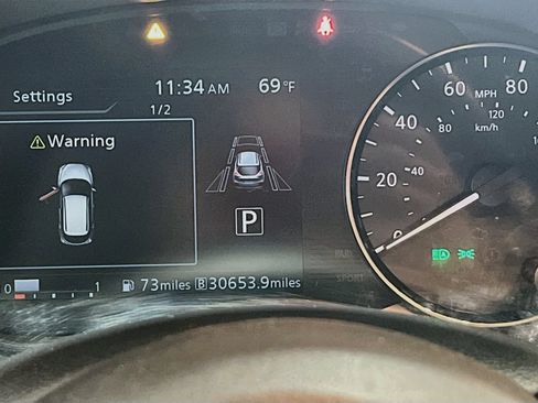 Used 2024 Nissan Kicks SV FWD image 11