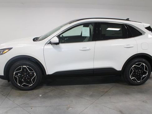 New 2026 Ford Escape Platinum w/ Premium Technology Package image 5