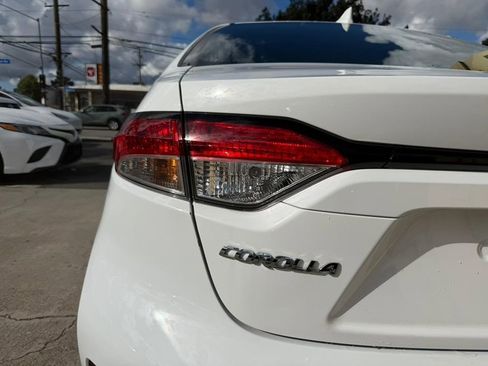 Used 2023 Toyota Corolla LE image 16