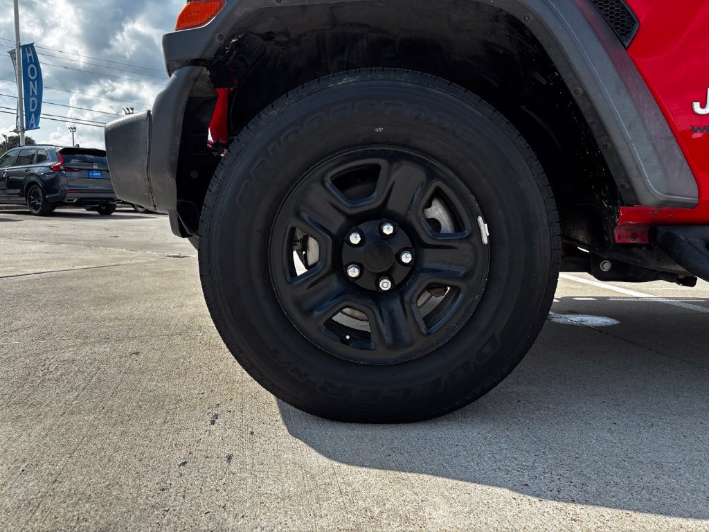 Used 2018 Jeep Wrangler Unlimited Sport AWD/4WD image 12