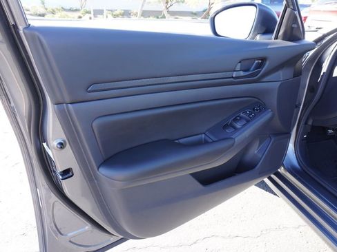 Certified 2025 Nissan Altima 2.5 S image 14