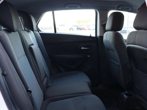 Used 2020 Chevrolet Trax LS FWD image 27