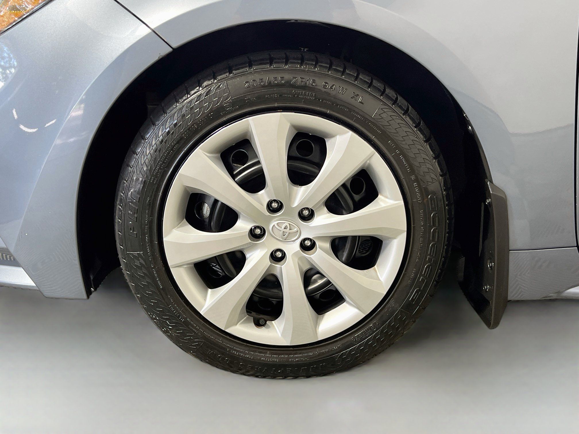 Used 2026 Toyota Corolla LE FWD image 14
