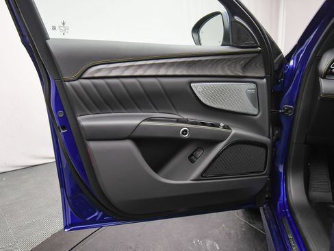 Used 2025 Maserati Grecale GT AWD/4WD image 40