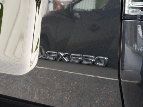 Used 2024 Lexus GX 550 w/ Cold Area Package AWD/4WD image 60