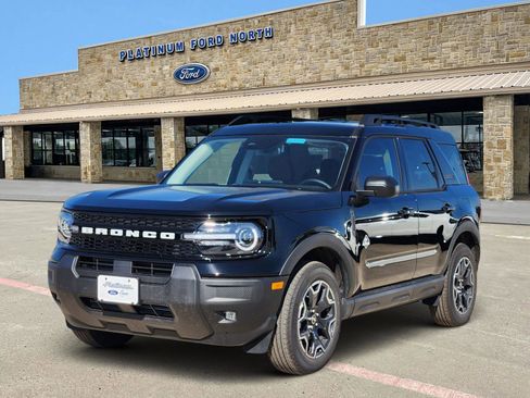 New 2025 Ford Bronco Sport Outer Banks image 2