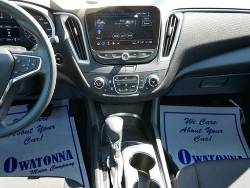 Used 2024 Chevrolet Malibu LT image 10