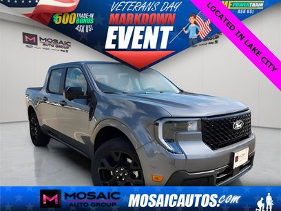 New 2025 Ford Maverick Lariat w/ Black Appearance Package