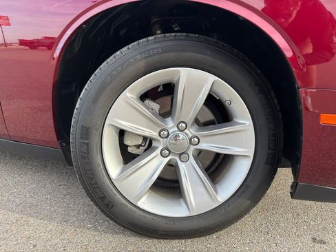 Used 2023 Dodge Challenger SXT image 6