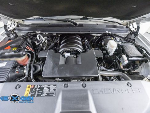 Used 2019 Chevrolet Suburban Premier AWD/4WD image 51