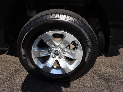 Used 2024 RAM 1500 Laramie AWD/4WD image 56