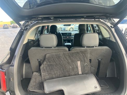 Used 2025 Kia Sorento EX FWD image 12