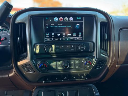 Used 2016 Chevrolet Silverado 2500 High Country w/ High Country Premium Package image 19