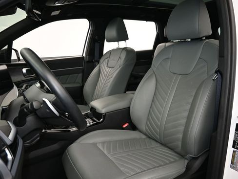 Used 2024 Kia Sorento SX Prestige w/ Sage Leather Package image 10