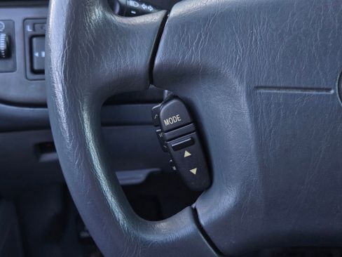 Used 2000 Toyota Sienna LE FWD image 16