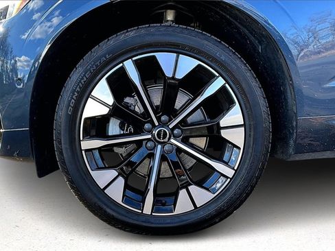 Certified 2026 Volvo XC60 B5 Plus w/ Protection Package Premier image 34