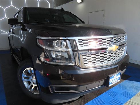 Used 2019 Chevrolet Tahoe LT AWD/4WD image 2