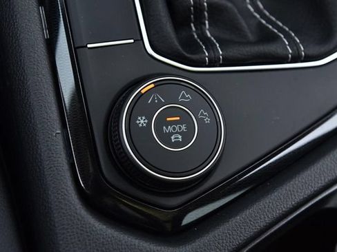 New 2026 Volkswagen Taos SE AWD/4WD image 17